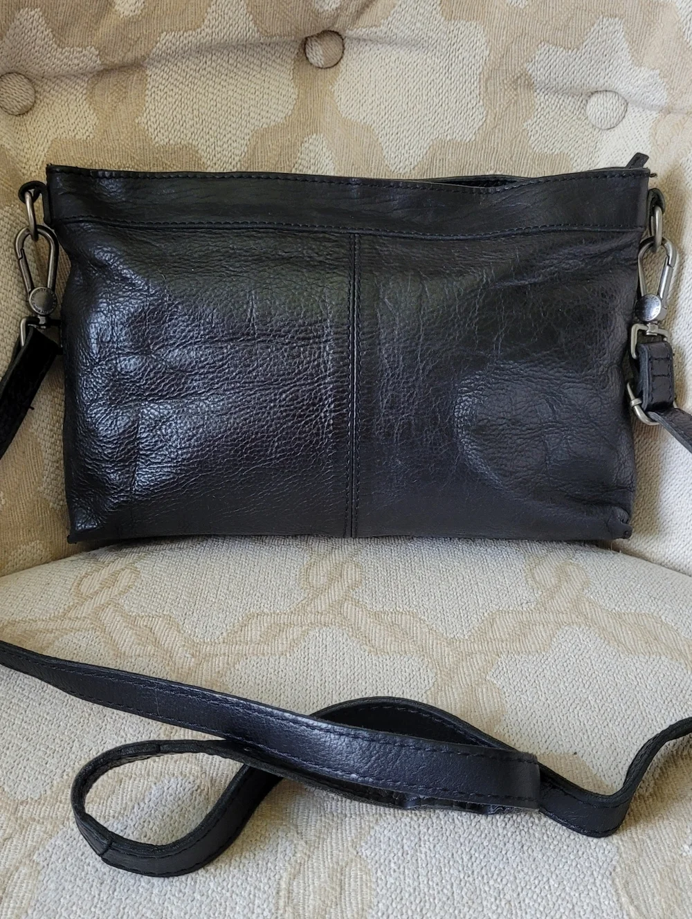 COWBOYSBAG LEATHER CROSSBODY BAG PURSE ADJUSTABLE ZIPPER BLACK SILVER - Picture 2 of 16